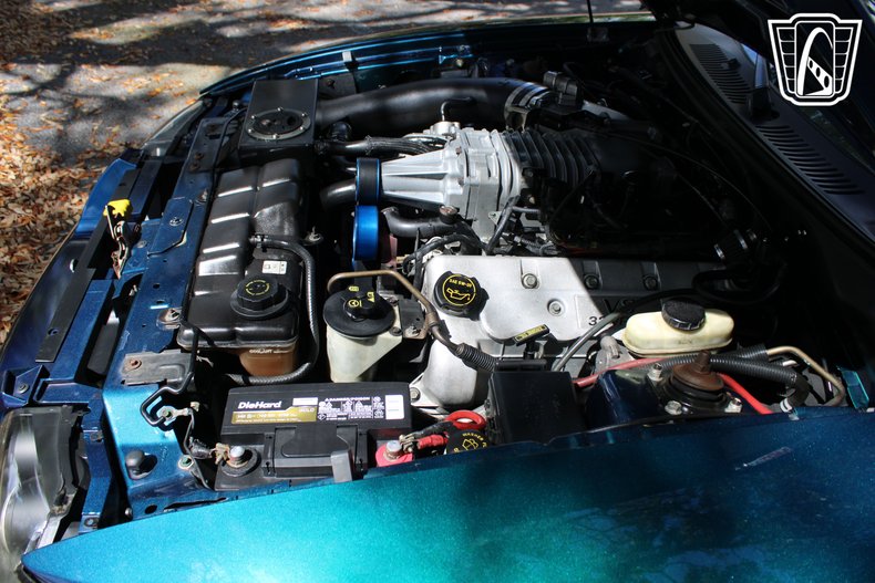 2004 Ford Mustang 29