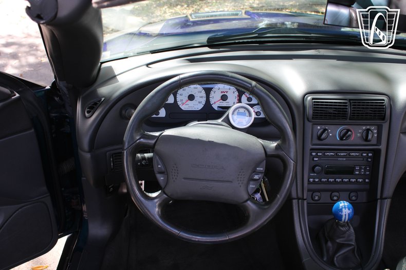 2004 Ford Mustang 41