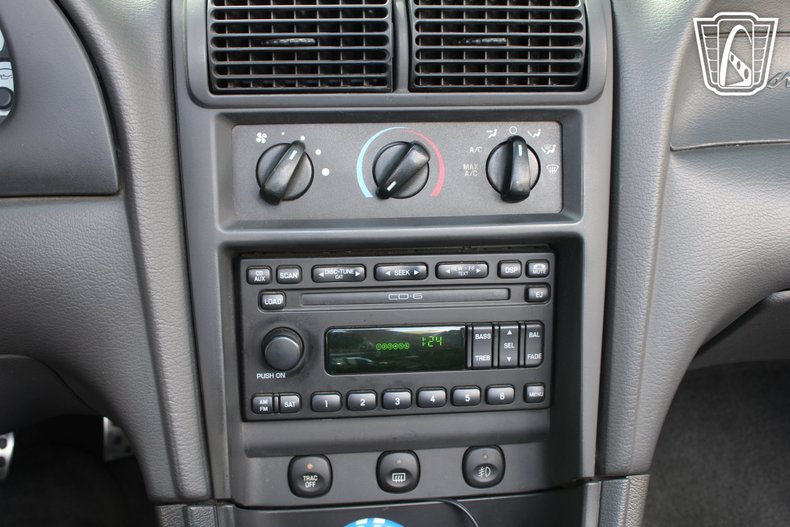 2004 Ford Mustang 46
