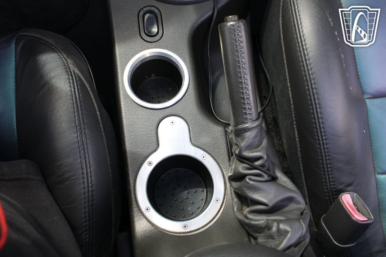 2004 Ford Mustang 48