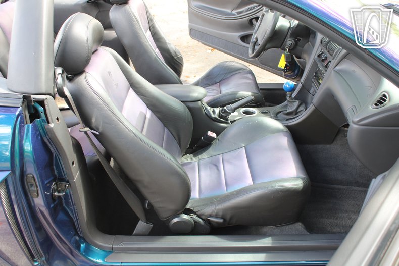 2004 Ford Mustang 50