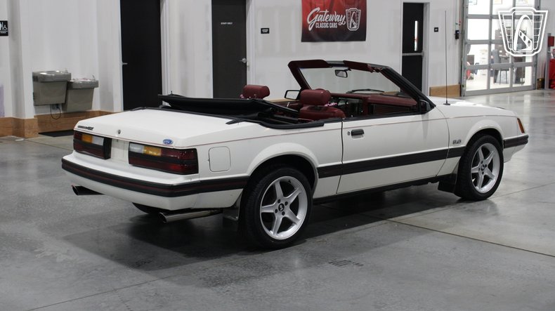 1983 Ford Mustang 4
