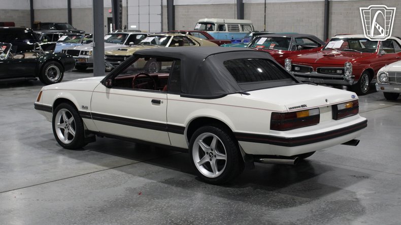 1983 Ford Mustang 14