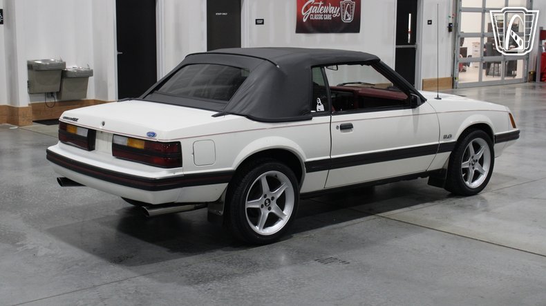 1983 Ford Mustang 16