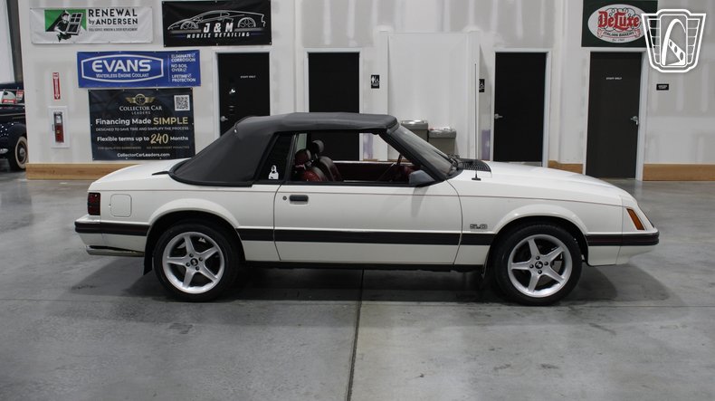 1983 Ford Mustang 17