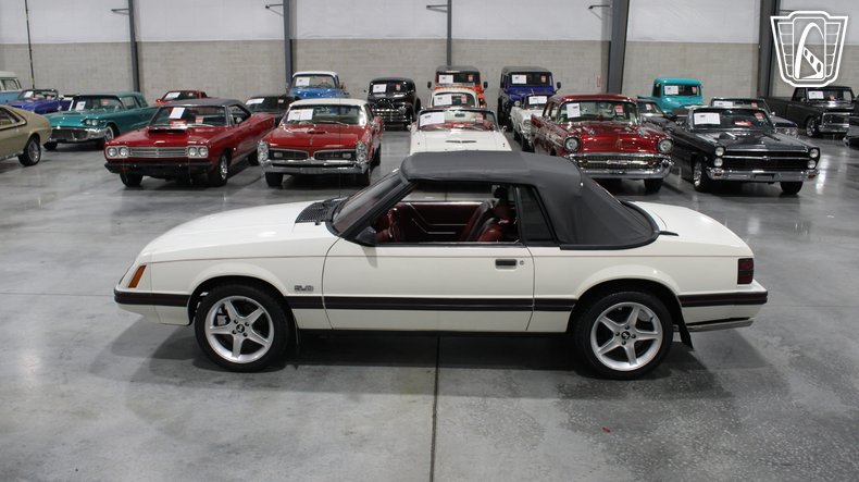 1983 Ford Mustang 31