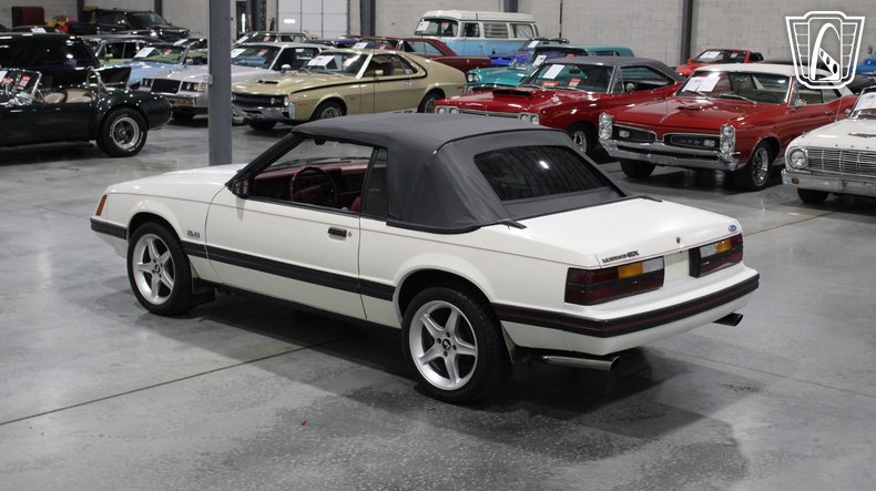 1983 Ford Mustang 32