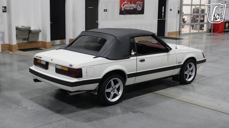1983 Ford Mustang 34