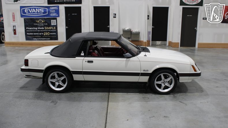 1983 Ford Mustang 35