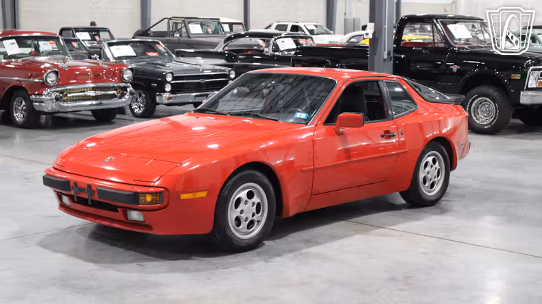 1988 Porsche 944 second image