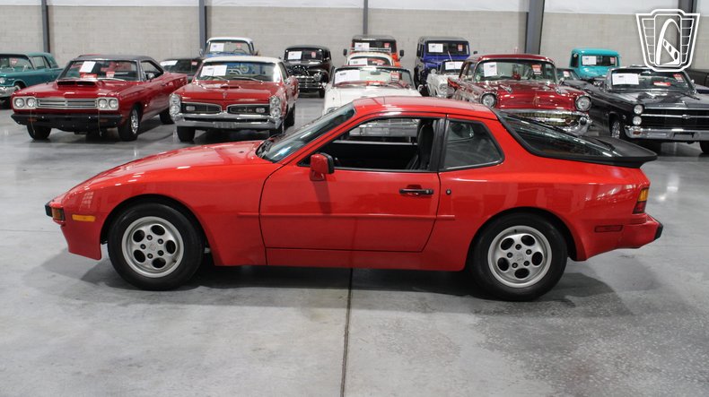 1988 Porsche 944 13