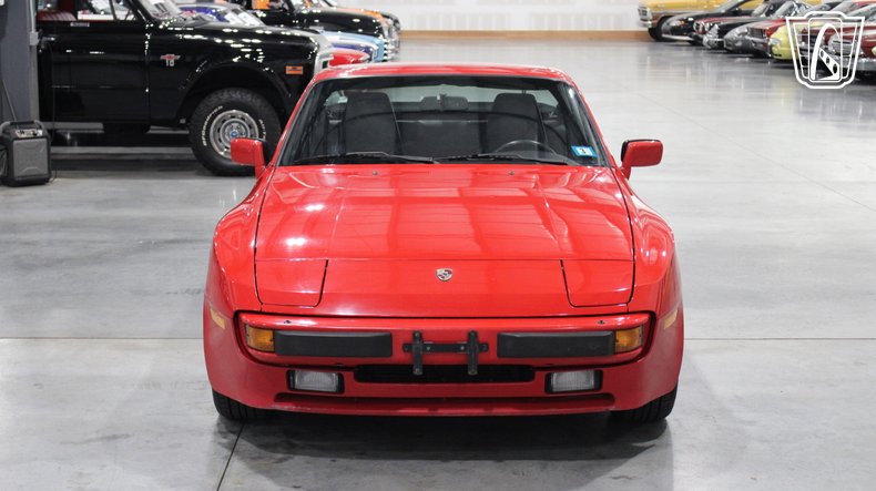 1988 Porsche 944 19