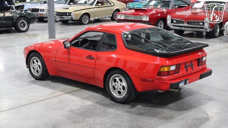 1988 Porsche 944 32
