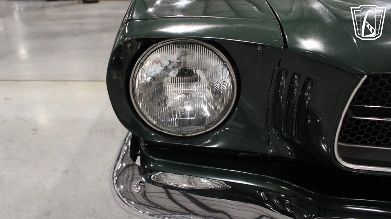 1965 Ford Mustang 77