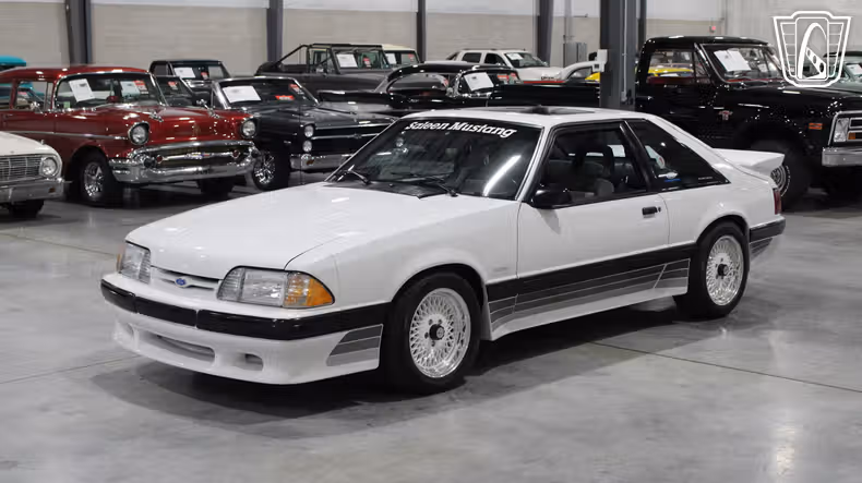 1988 Ford Mustang second image