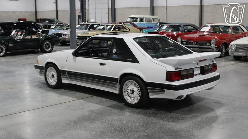 1988 Ford Mustang 3