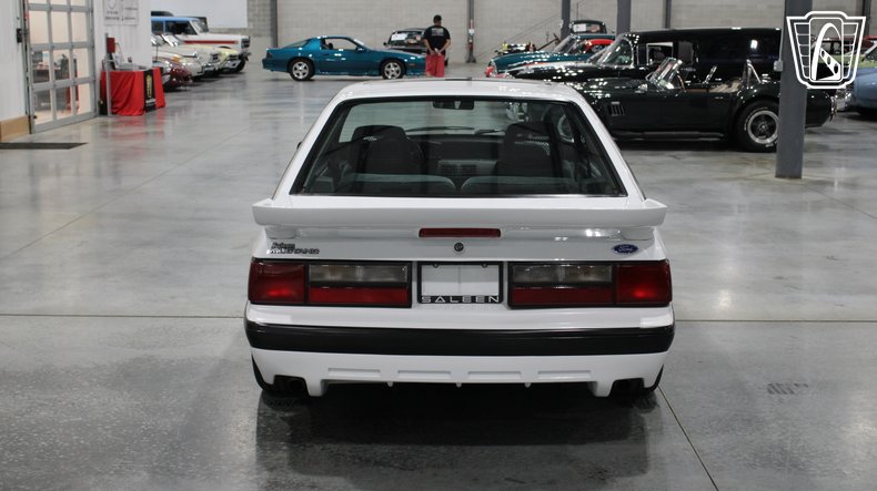 1988 Ford Mustang 15