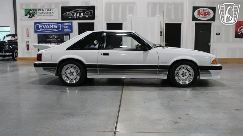 1988 Ford Mustang 25