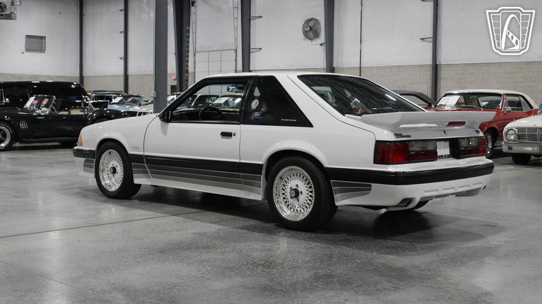 1988 Ford Mustang 22