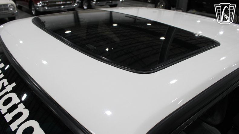 1988 Ford Mustang 30