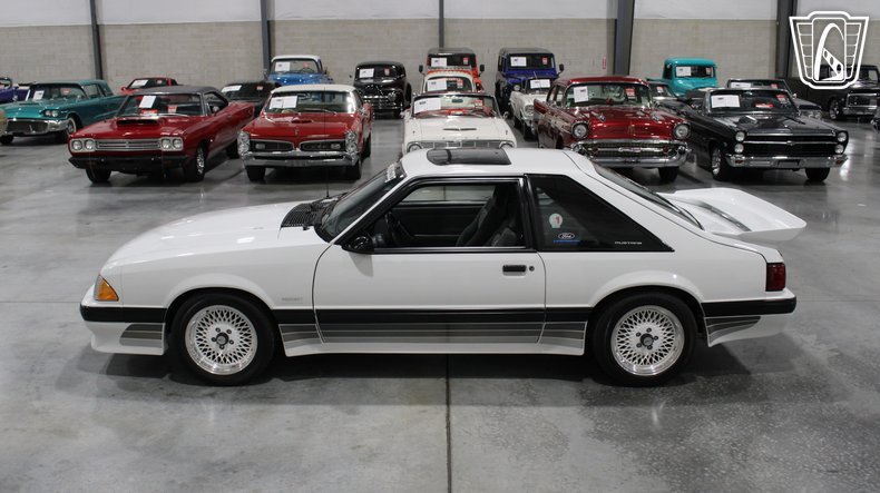 1988 Ford Mustang 31