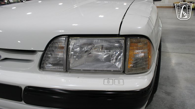 1988 Ford Mustang 42
