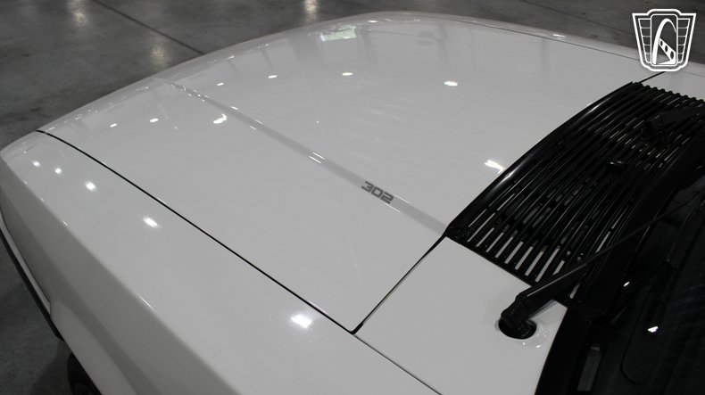 1988 Ford Mustang 44