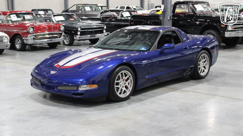 2004 Chevrolet Corvette 2