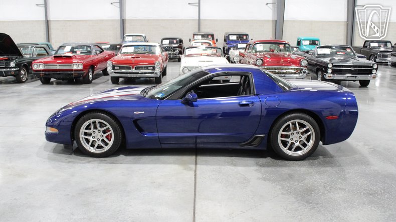 2004 Chevrolet Corvette 12