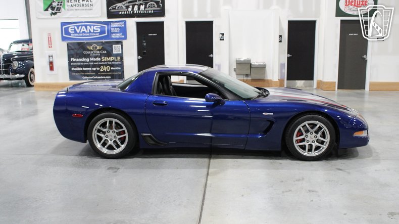 2004 Chevrolet Corvette 16
