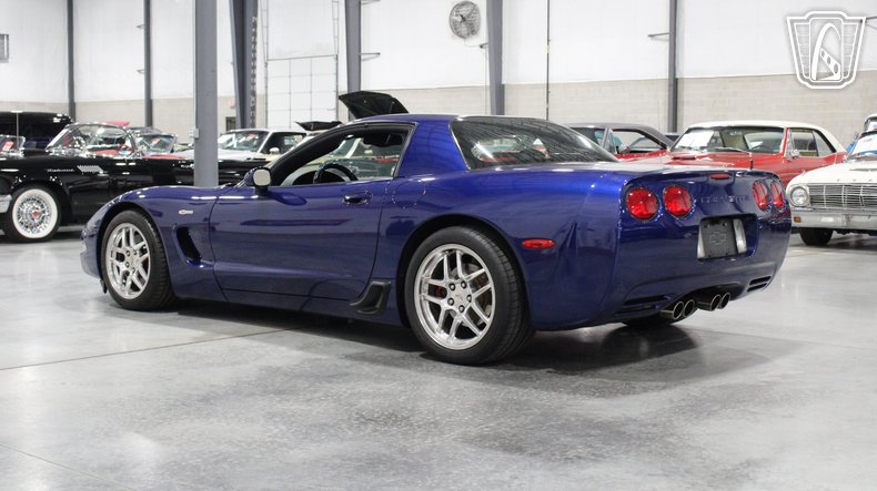 2004 Chevrolet Corvette 21