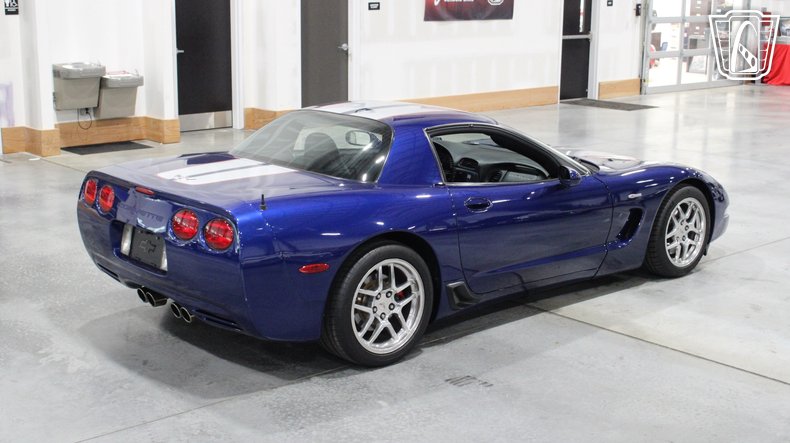 2004 Chevrolet Corvette 33