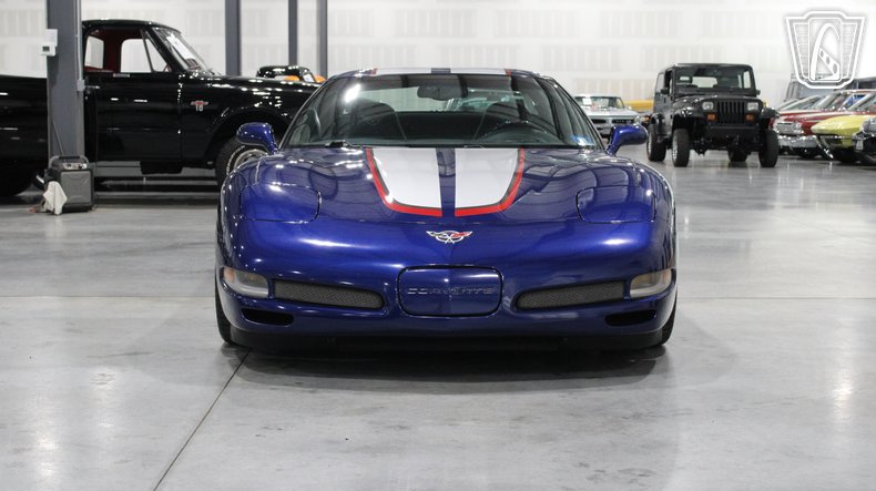2004 Chevrolet Corvette 26