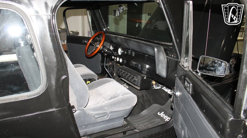 1987 Jeep Wrangler 7