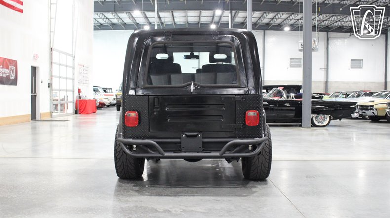 1987 Jeep Wrangler 23