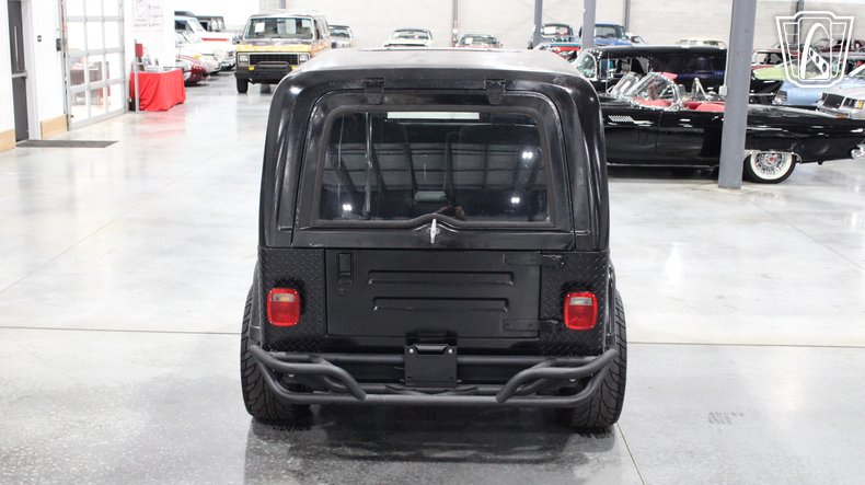 1987 Jeep Wrangler 33
