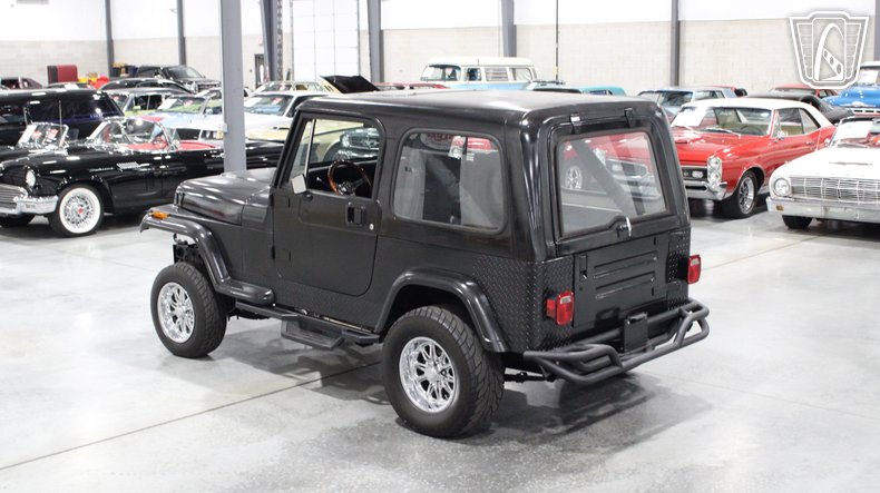 1987 Jeep Wrangler 32