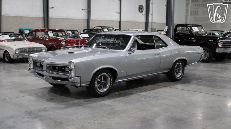 1966 Pontiac GTO 2