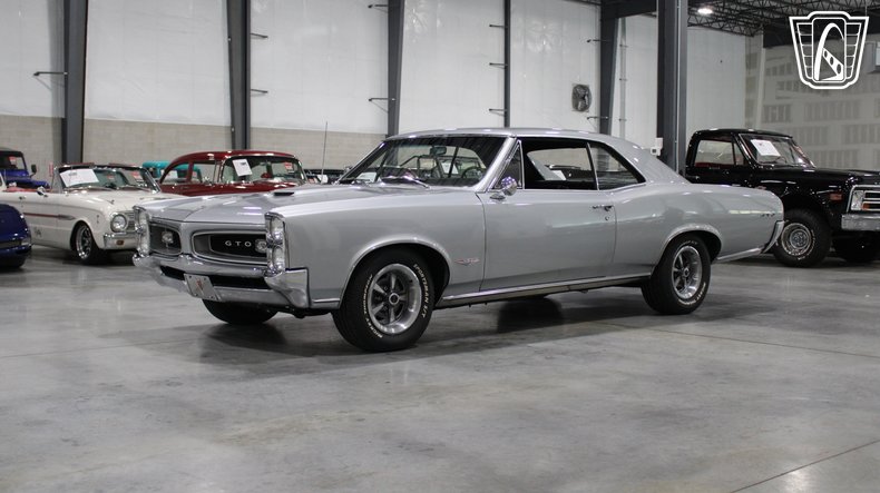 1966 Pontiac GTO 21