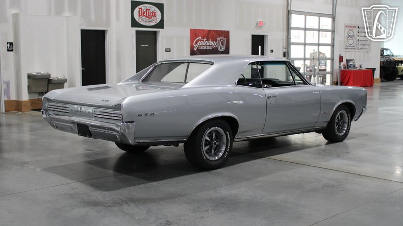 1966 Pontiac GTO 17