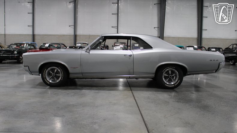 1966 Pontiac GTO 22