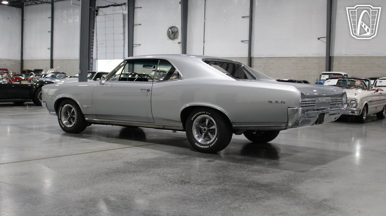 1966 Pontiac GTO 23