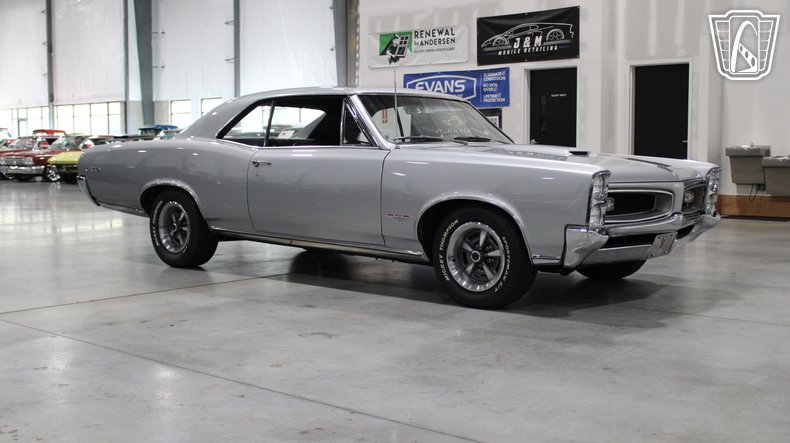 1966 Pontiac GTO 27