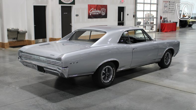 1966 Pontiac GTO 34