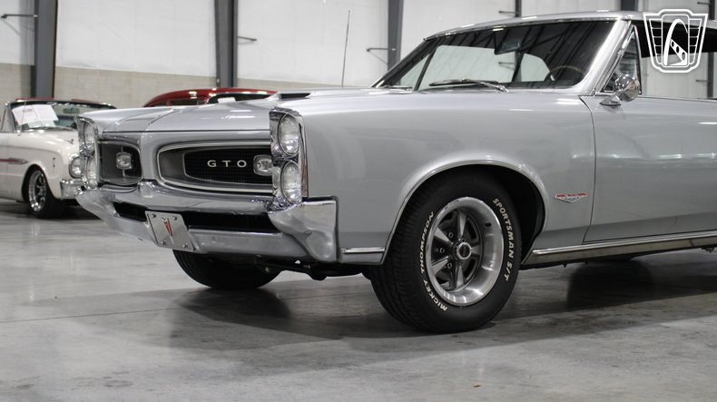 1966 Pontiac GTO 40