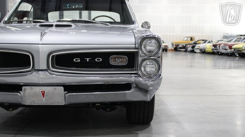 1966 Pontiac GTO 39