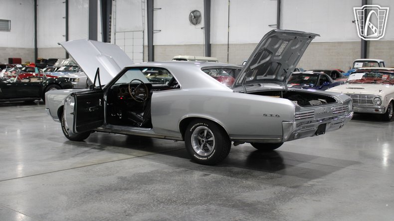 1966 Pontiac GTO 81