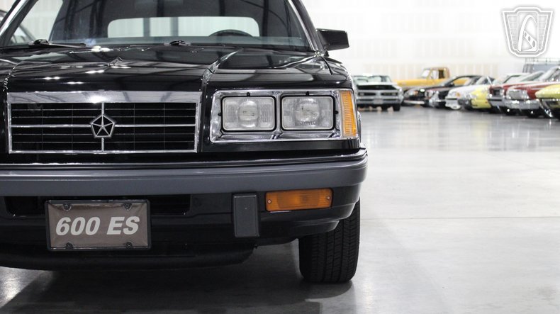 1986 Dodge 600 38