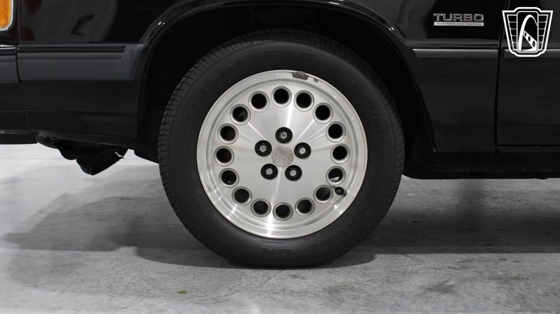 1986 Dodge 600 41