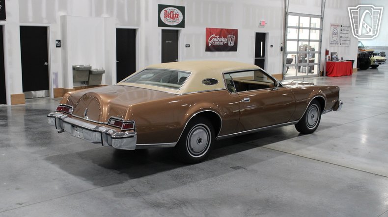 1974 Lincoln Continental 34